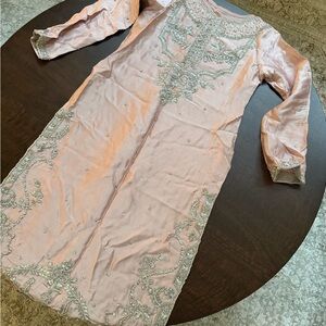 Elegant Pink Embellished Pakistani dress
